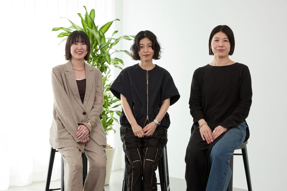 Pag-iisip tungkol sa "Element Rule Customer Service" kasama ang isang pangkat na mahilig sa serbisyo sa customer